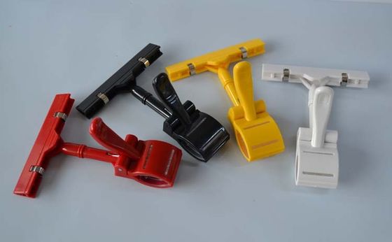 Clip del tenedor del precio de la promoción del POP del ABS, clips plásticos de la estantería de la forma del pulgar