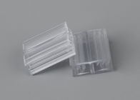 Abrazaderas transparentes modificadas para requisitos particulares del tenedor del PVC del conector de la muestra del clip del doble del tenedor de la muestra