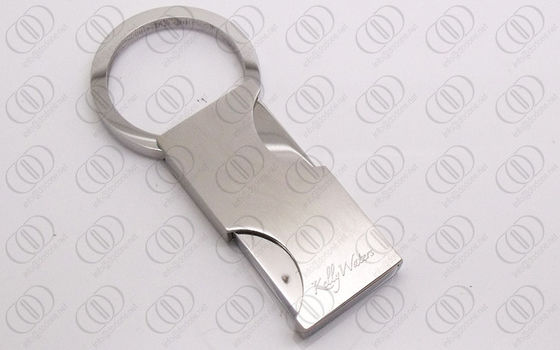 Llavero de plata cuadrado elegante con la primavera del espejo abierta y cercana