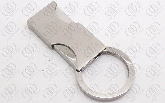 Llavero de plata cuadrado elegante con la primavera del espejo abierta y cercana