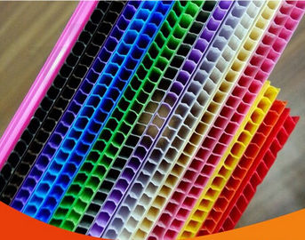Hojas plásticas acanaladas de la protección del piso